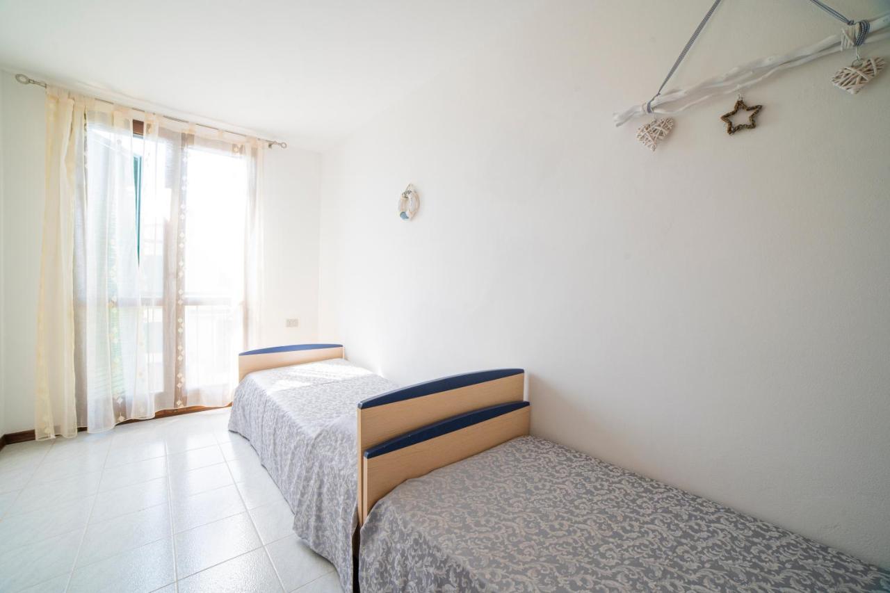 Villetta A Schiera Orchidea Ераклеа Маре Екстериор снимка