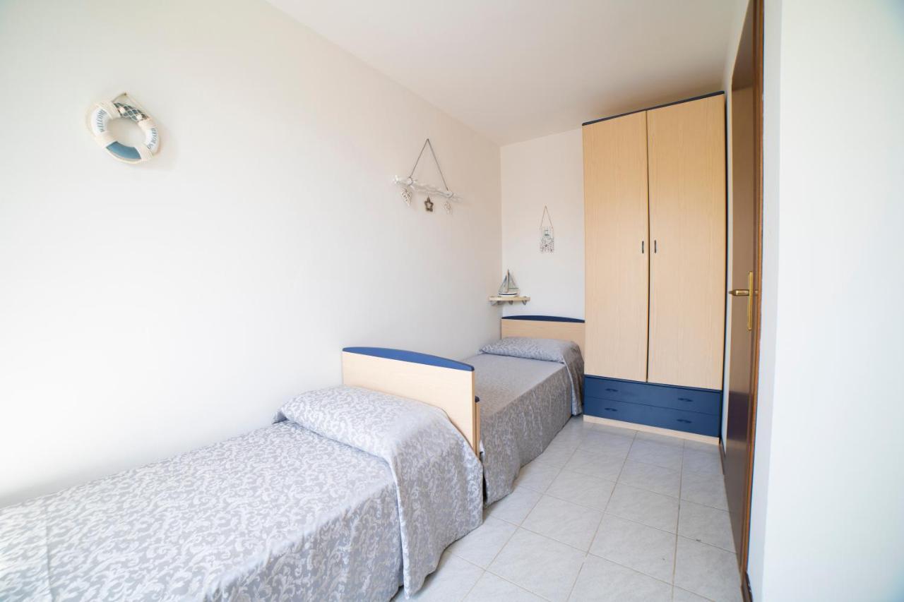 Villetta A Schiera Orchidea Ераклеа Маре Екстериор снимка